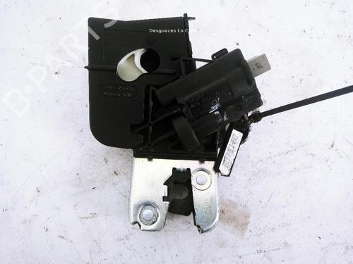 Used Tailgate lock AUDI A4 B8 (8K2) 2.0 TDI (136 hp) 24042262