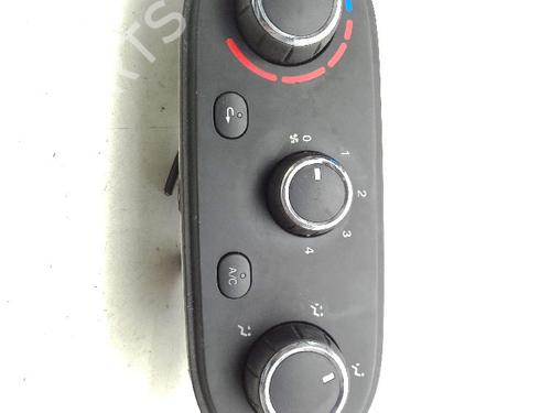 Klimabedienteil für Klimabedienteil IVECO DAILY VI Van 33S16, 35S16, 35C16, 38S16, 40C16, 42S16, 50C16 (156 hp) 36291778 36291778