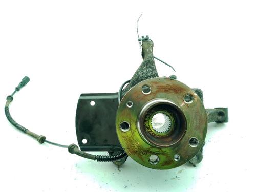 Used Right front steering knuckle NISSAN NV300 Van (X82) 1.6 dci 120 (121 hp) 31915031