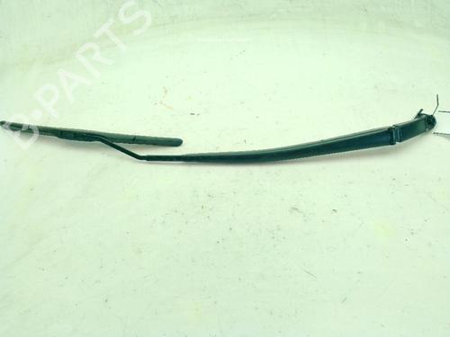 front-windshield-wiper-arm-toyota-yaris-cross-mxp_-2020-27472511 main image