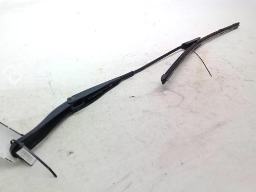 front-windshield-wiper-arm-dacia-sandero-ii-2012-25135553 main image