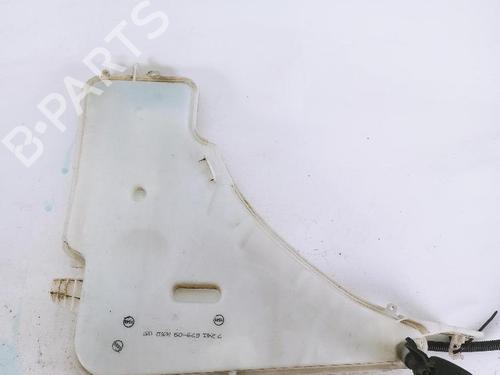 windscreen-washer-tank-bmw-3-f30-f80-2011-2012-2013-2014-2015-2016-2017-2018-24041654 main image