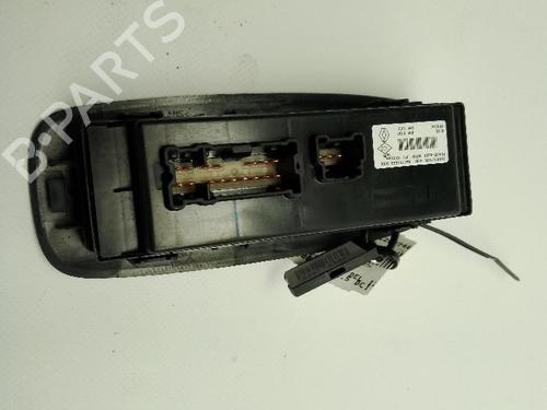 Left front window switch RENAULT KADJAR (HA_, HL_) 1.5 dCi 110 (HLA3) | BP30171009I27