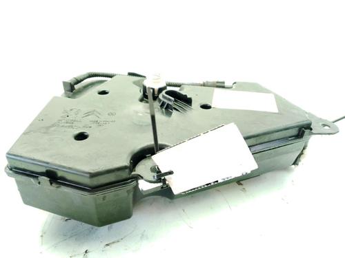 AdBlue-tank AdBlue-tank PEUGEOT 3008 II SUV (MC_, MR_, MJ_, M4_) 1.6 BlueHDi 120 (120 hp) 35750102 35750102