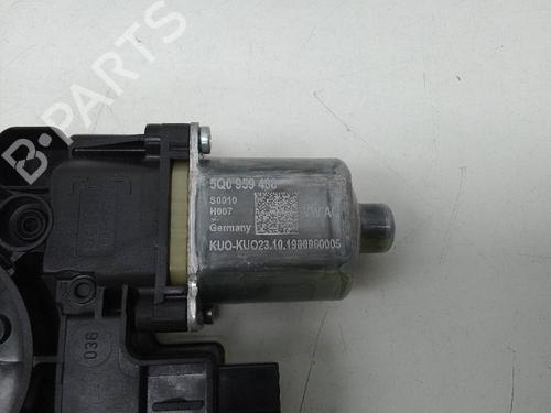 Moteur de lève-vitre arrière droit VW POLO VI (AW1, BZ1, AE1) [2017-2025]  19105424