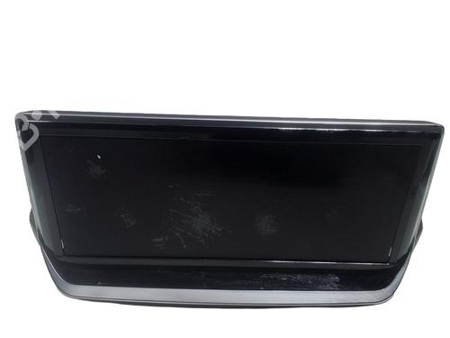 Used Display monitor Display monitor PEUGEOT 2008 II (UD_, US_, UY_, UJ_, UR_, UC_) 1.2 PureTech 130 (USHNS, URHNS) (130 hp) 31583101 31583101