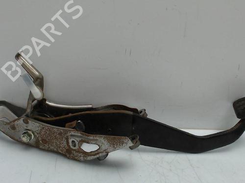 Clutch pedal VW TRANSPORTER T4 Van (70A, 70H, 7DA, 7DH) 1.9 D | BP23217526I13 