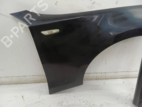 Used Right front fenders BMW 1 (E81) [2006-2012]  24427477