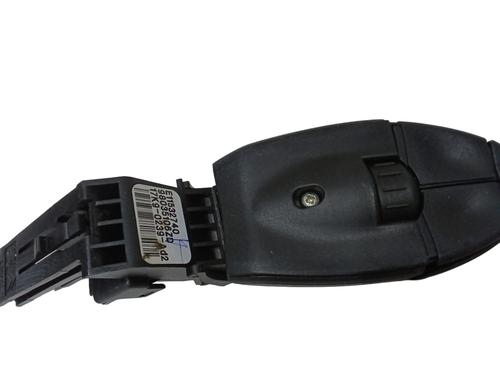 Commandes au volant PEUGEOT 3008 II SUV (MC_, MR_, MJ_, M4_) 1.5 BlueHDi 130 | BP30506308E15 