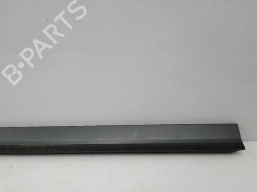 Used Door moulding trim RENAULT CLIO V (B7_) [2019-2025]  22425033