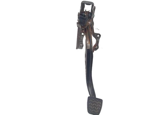 Used Break pedal Break pedal TOYOTA YARIS (_P13_) 1.5 (NSP131_) (112 hp) 18596104 18596104