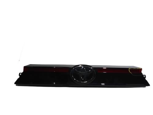 Used Tailgate trim Tailgate trim TOYOTA YARIS CROSS (MXP_) 1.5 Hybrid (MXPJ10) (116 hp) 33286171 33286171