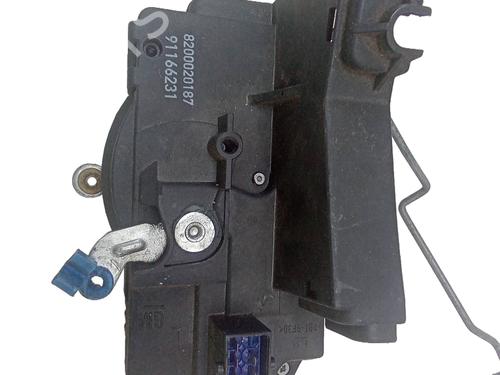 Tailgate lock RENAULT TRAFIC II Van (FL) 1.9 dCi 80 (FL0B) | BP26052920C101
