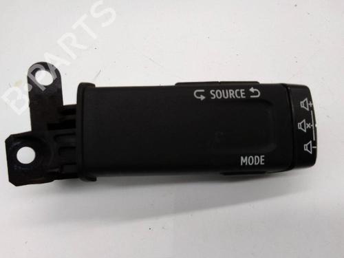 Used Steering wheel controls RENAULT CAPTUR II (HF_) [2020-2025]  25152938