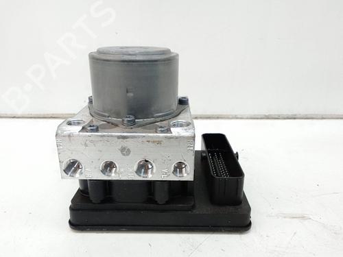 Used ABS pump MERCEDES-BENZ C-CLASS (W205) C 450 AMG 4-matic (205.064) (367 hp) 26053930