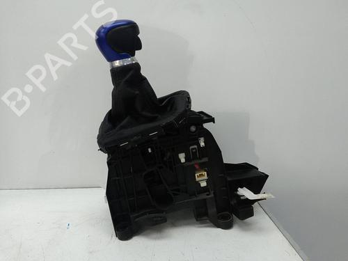 Used Gear lever Gear lever TOYOTA C-HR (_X1_) 1.8 Hybrid (ZYX10_, ZYX11_, ZYX10R, ZYX11R) (122 hp) 18597802 18597802