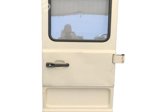 Højre bagagerum dør Højre bagagerum dør MERCEDES-BENZ MB Platform/Chassis (W631) D (631.340) (72 hp) 34541590 34541590