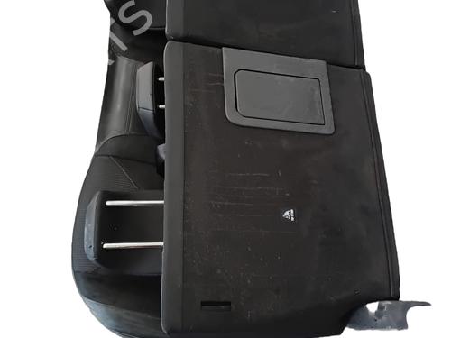 Seats set DS DS 4 II (FR_, FB_, F3_, FP_) PureTech 130 | BP39199611C78 - Image 2