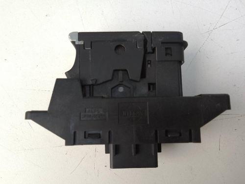 Switch NISSAN QASHQAI II SUV (J11, J11_) 1.5 dCi | BP18970728I30 