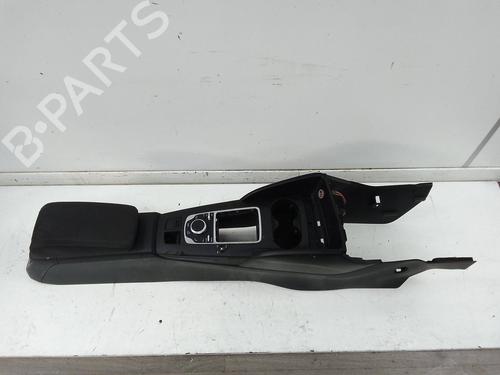 Used Middle console Middle console AUDI A3 Sportback (8VA, 8VF) 2.0 TDI (150 hp) 19776644 19776644