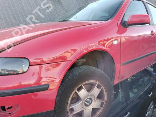 Forkjerm venstre SEAT LEON (1M1) 1.9 TDI (90 hp) 23997485