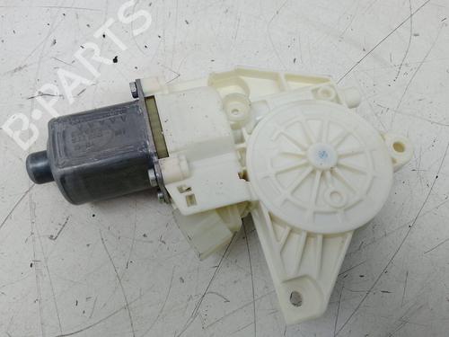 Used Right front window motor Right front window motor INFINITI Q30 1.5 D (109 hp) 19492934 19492934