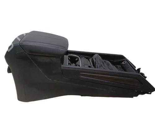 Used Middle console Middle console SSANGYONG REXTON (Y400, Y450) 2.2 Xdi (POE) (181 hp) 34123305 34123305