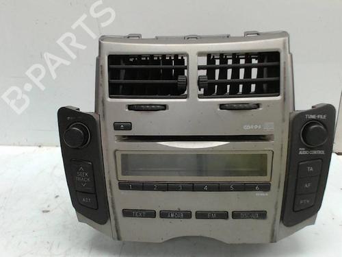 Used Radio TOYOTA YARIS (_P9_) 1.4 D-4D (NLP90_, NLP90R) (90 hp) 23217437
