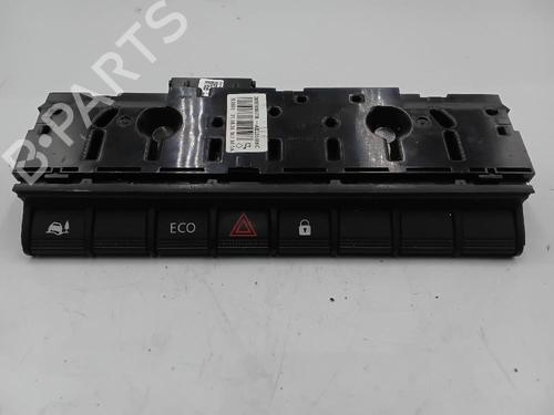Bouton de warning RENAULT MASTER III Van (FV) 2.3 dCi 150 RWD (FV0F) (150 hp) 27587388