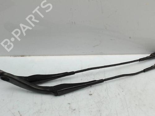 Used Front windshield wiper arm BMW 1 (F20) 116 d (116 hp) 22956808