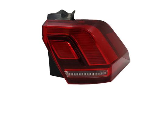 right-taillight-vw-tiguan-ad1-ax1-5na945096c-2016-21602867 main image