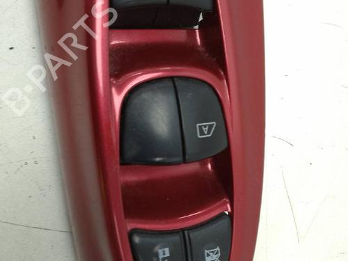 Used Left front window switch NISSAN JUKE (F15) 1.5 dCi (110 hp) 18737713