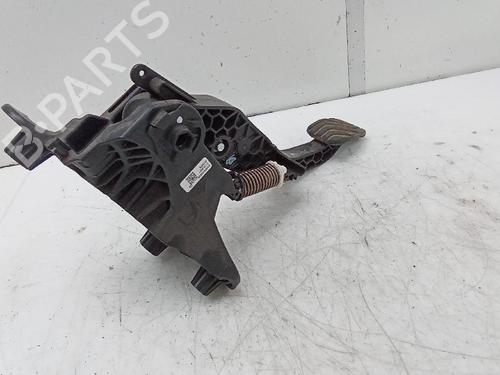 Clutch pedal RENAULT CLIO V (B7_) 1.0 LPG (B7MT) | BP18595997I13 