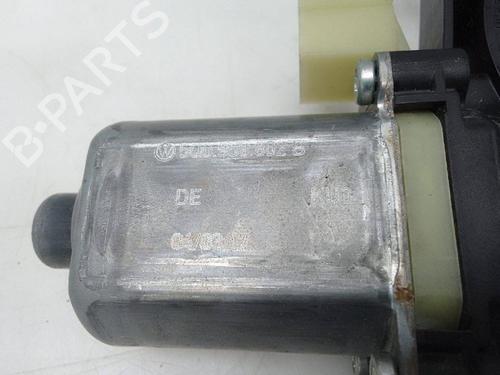 Vindusheismotor høyre foran VW GOLF VII (5G1, BQ1, BE1, BE2)  | BP26232426E20 