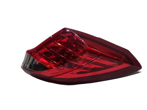 Farolim direito Farolim direito HONDA CIVIC IX (FK) 1.6 i-DTEC (FK3) (120 hp) 35722028 35722028