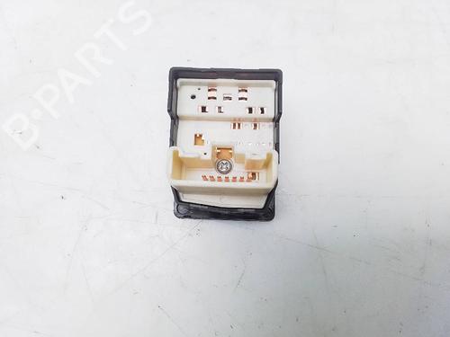 Used Mirror switch TOYOTA YARIS (_P13_) 1.5 (NSP131_) (112 hp) 18596147