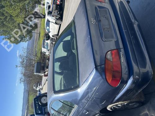 Brugte TOYOTA AVENSIS (_T22_) 1.6 i (AT220_, AT220R) (110 hp) 4437091