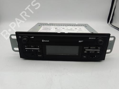 Used Radio RENAULT EXPRESS Box Body/MPV 1.5 Blue dCi 75 (F6AA) (75 hp) 29477224