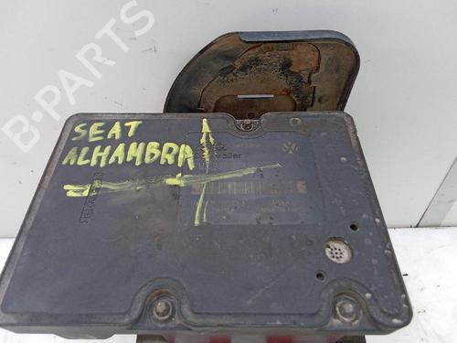 Used ABS pump BMW X3 (E83) 2.0 sd (177 hp) 26284774