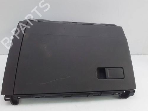 glove-box-vw-golf-viii-cd1-da1-2019-28144953 main image
