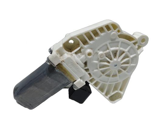 Used Left rear window motor MERCEDES-BENZ CLA Coupe (C117) CLA 220 CDI / d (117.303) (163 hp) 32848682