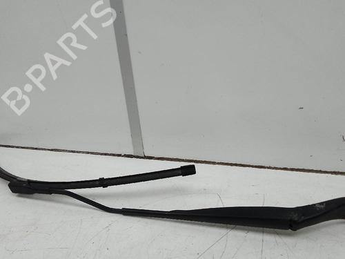 Used Front windshield wiper arm DACIA SANDERO III 1.0 TCe LPG (91 hp) 19707713