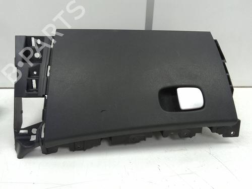 Used Glove box FIAT 500L (351_, 352_) 1.3 D Multijet (199.LYM11, 199.LYM1A) (95 hp) 28149033