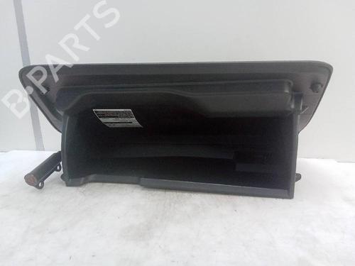 Used Glove box TOYOTA YARIS (_P13_) 1.5 (NSP131_) (112 hp) 18573285