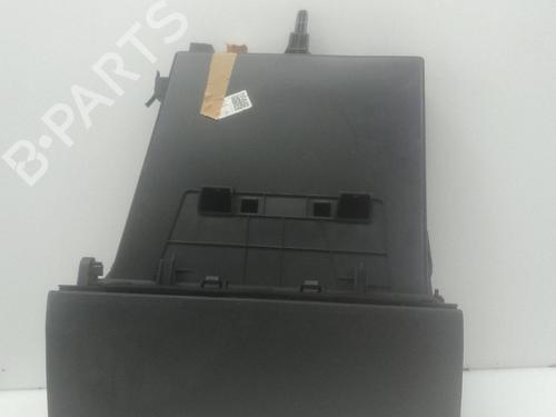 Used Glove box Glove box 22890489 22890489