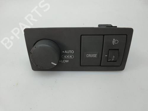 switch-kia-sorento-i-jc-2002-2003-2004-2005-2006-2007-2008-2009-2010-2011-23142312 main image