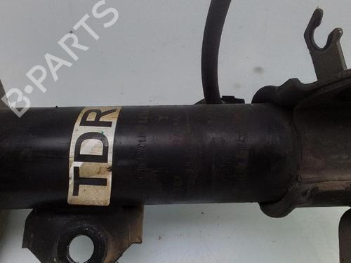 Højre fortil støddæmper NISSAN JUKE (F15) [2010-2019]  26050893