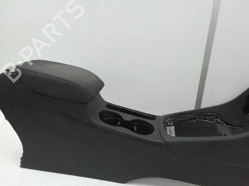 Used Middle console AUDI Q3 (8UB, 8UG) [2011-2020]  19519721