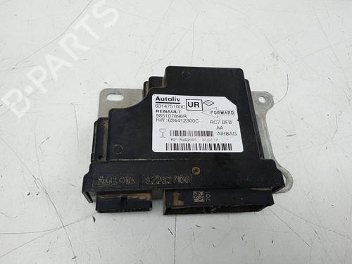 Used Electronic module Electronic module RENAULT MEGANE IV Hatchback (B9A/M/N_) 1.2 TCe 100 (B9MS) (100 hp) 18957234 18957234