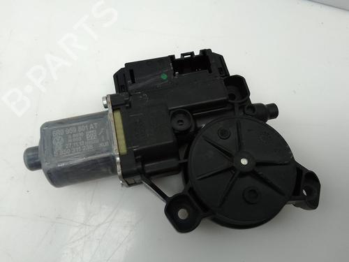 Rudehejsemotor forskærm venstre VW POLO V (6R1, 6C1) 1.2 (70 hp) 28149965
